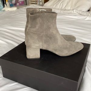 Zara booties size 6.5 🌚🌚